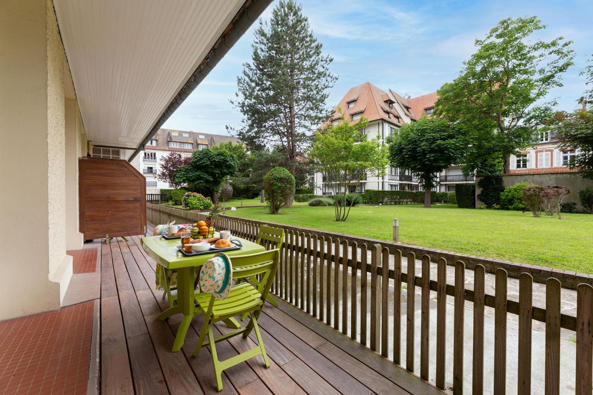 Goelia Le Castel Normand Aparthotel Deauville